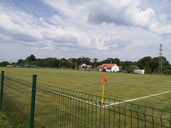 Boisko Pęcz - Pecz