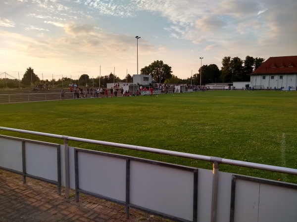 Stadion der Einheit - Edgar-Stein-Spielfeld - Staßfurt