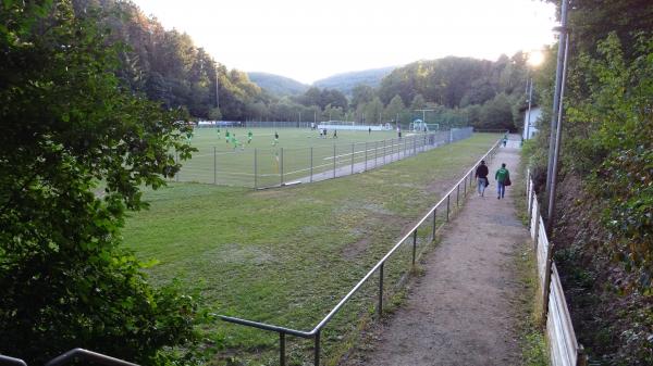 Sportplatz am Schwimmbad - Lindenfels