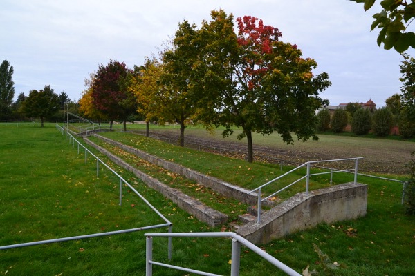 Sportplatz Lübs (alt) - Gommern-Lübs
