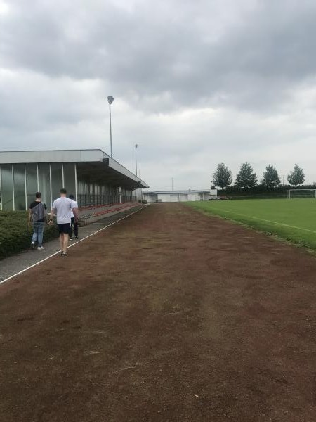 Kultur- und Sportzentrum Hörsching Nebenplatz - Hörsching