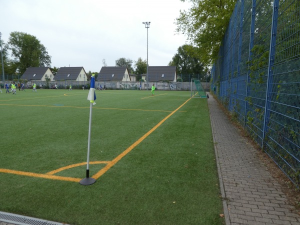 Sportanlage Am Breiten Luch Platz 2 - Berlin-Neu-Hohenschönhausen