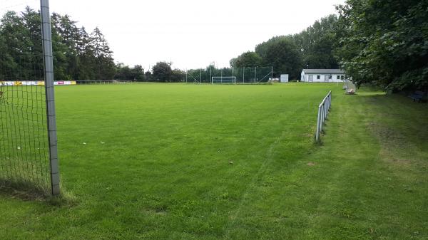 Sportanlage Rostocker Straße - Dettmannsdorf