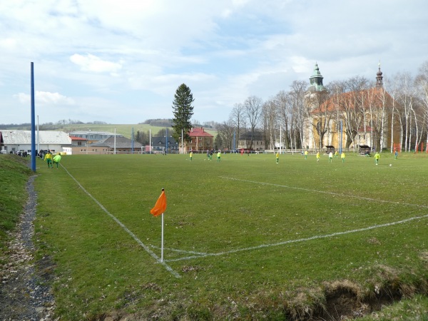 Hřiště Staré Křečany - Staré Křečany