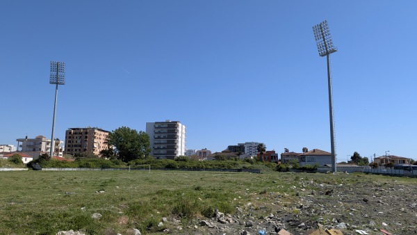 Stadiumi Besa - Kavajë
