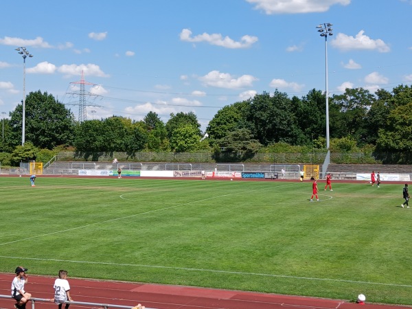 Städtisches Stadion der Bezirkssportanlage Am Bandsbusch - Hilden