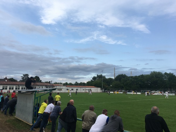 Sportanlage Am Holzhof - Worms-Neuhausen