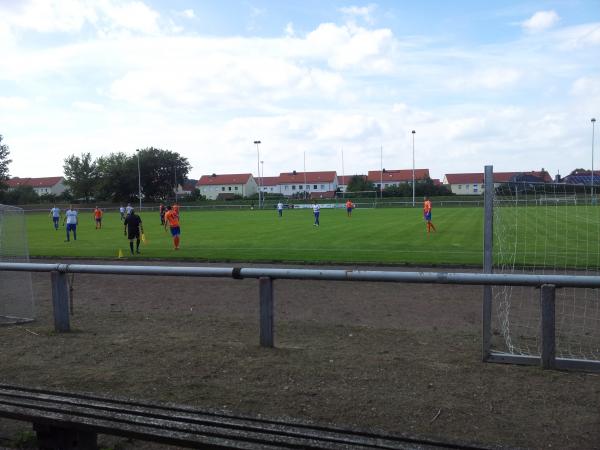 Aufbau-Sportplatz - Eisenhüttenstadt