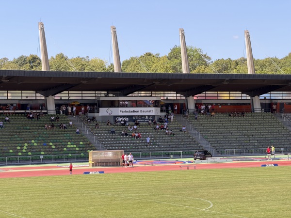 Parkstadion im Sportpark - Baunatal-Altenbauna
