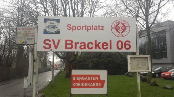 Sportplatz am Hallenbad - Dortmund-Brackel