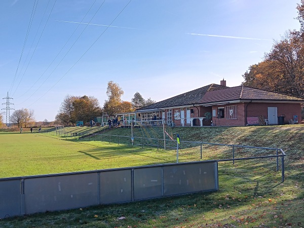 Sportplatz Niendorfer Weg - Wendisch Evern