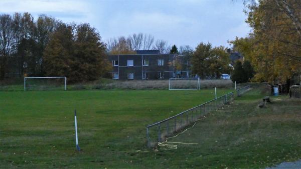Sportplatz Im Großen Moore - Braunschweig-Bienrode