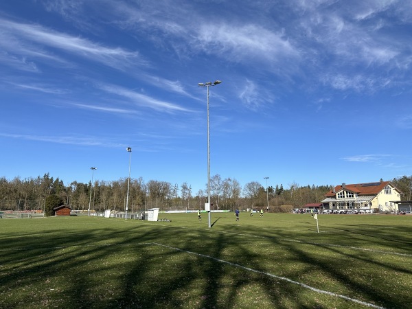 Waldstadion Nebenplatz - Teising