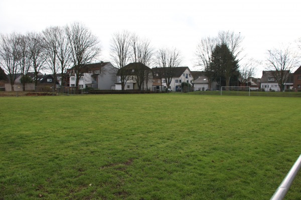 Sportplatz Am Wingert - Düren-Gürzenich