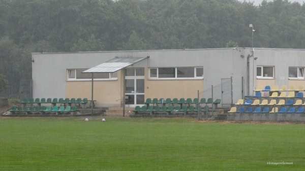 Stadion KS Łozina - Łozina