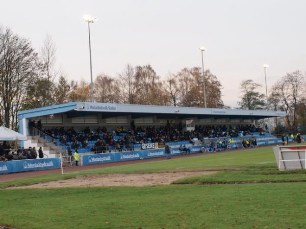 Montanhydraulikstadion - Holzwickede