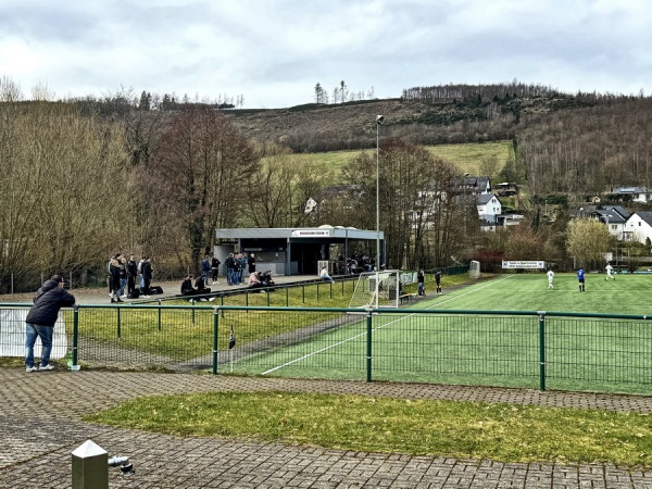 Wiesengrund-Stadion - Meschede-Grevenstein