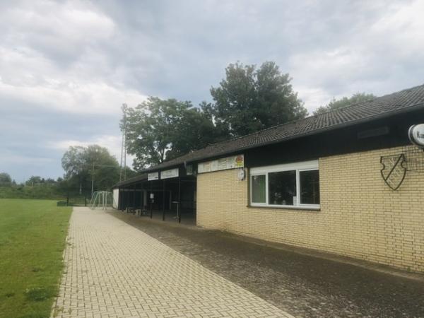 Sportplatz Am Gelke - Ense-Lüttringen