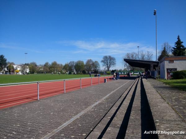 Leichtathletikstadion am Nidda-Sportfeld - Bad Vilbel