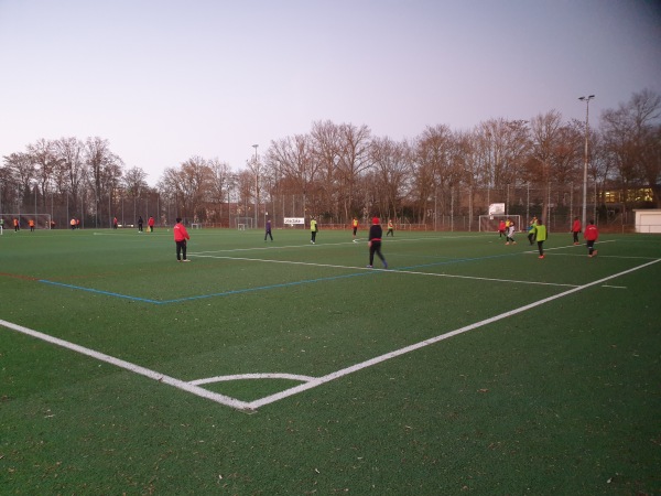 Sportanlage Fürfelder Straße Platz 2 - Stuttgart-Rot