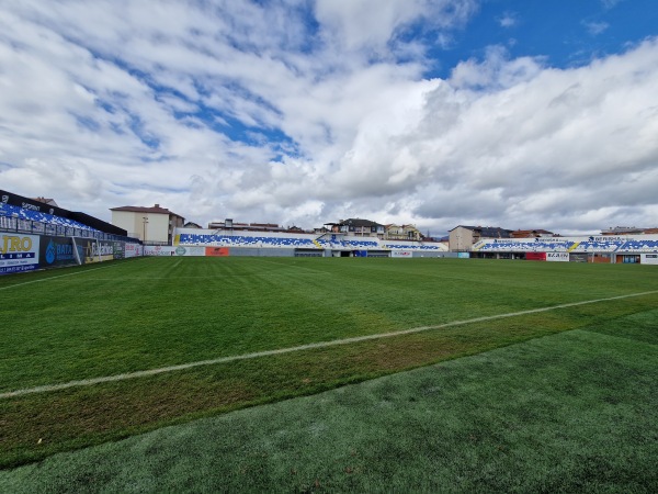 Zahir Pajaziti Stadiumi - Podujevë (Podujevo)