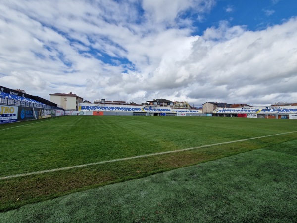 Stadiumi i Qytetit - Podujevë (Podujevo)