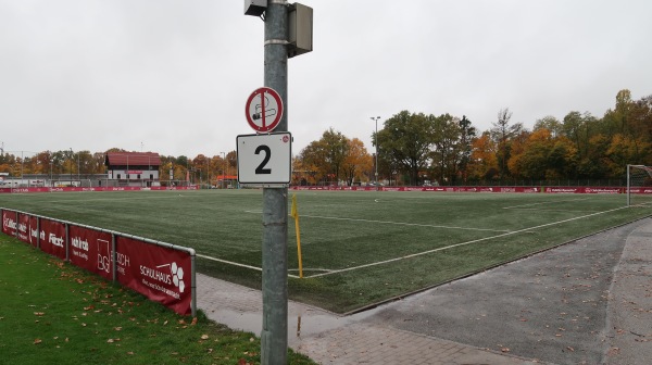 Sportpark Valznerweiher Platz 2 - Nürnberg-Zerzabelshof