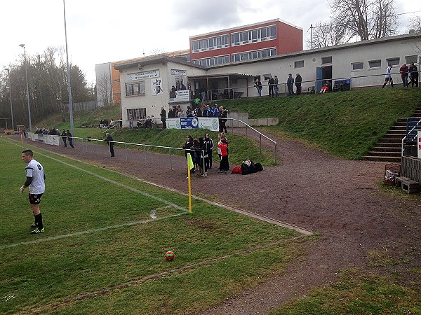 Sportplatz an der Schule - Saarbrücken-Klarenthal