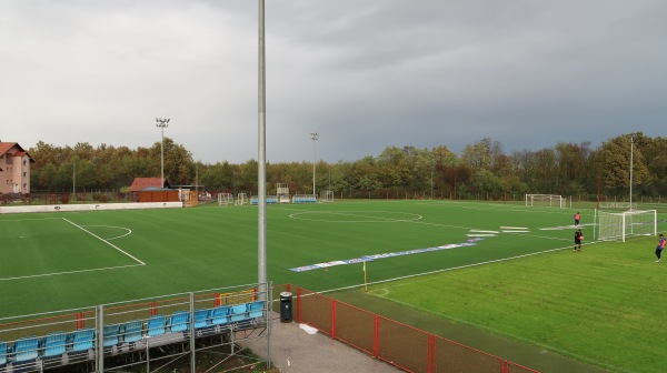 Stadion Sv. Josip Radnik, umjetna trava - Sesvete