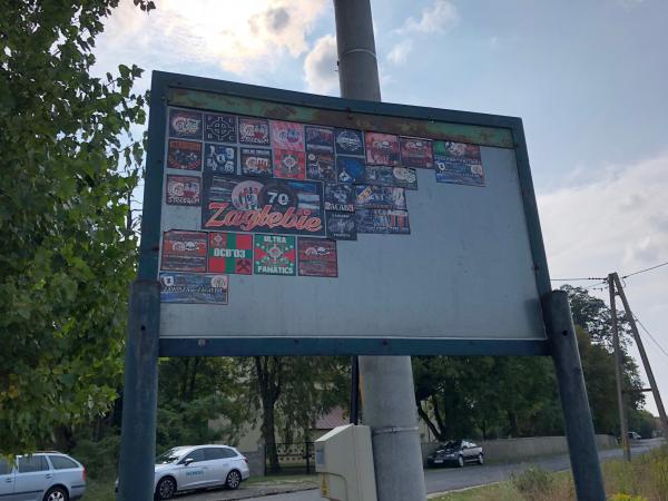 Boisko w Niemstowie - Niemstów