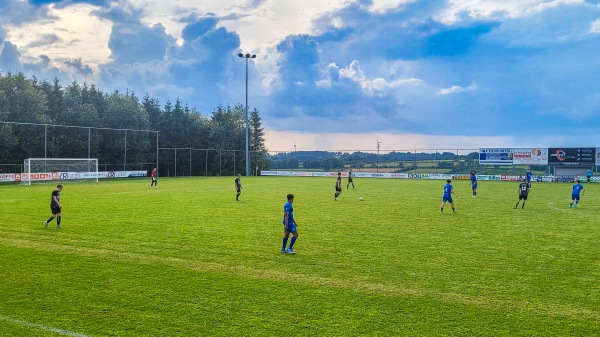 Sportplatz auf der Höhe - Büllingen-Krinkelt