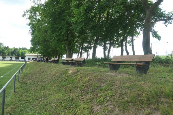 Josef-Ternes-Sportplatz - Binningen/Eifel