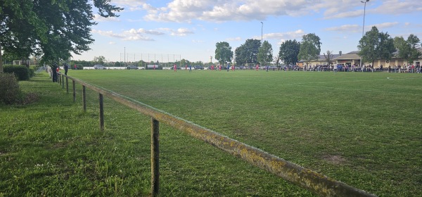 Sportanlage Am Unteren Griesweg Platz 2 - Lustadt-Auf der Büsche