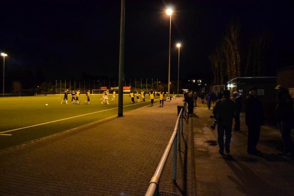 Jupp-Breuer-Stadion Nebenplatz - Grevenbroich-Kapellen