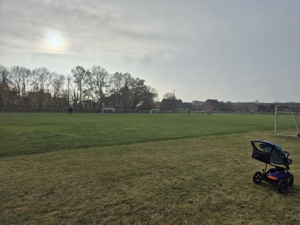 Sport- & Gemeindezentrum Altlüdersdorf Platz 2 - Gransee-Altlüdersdorf