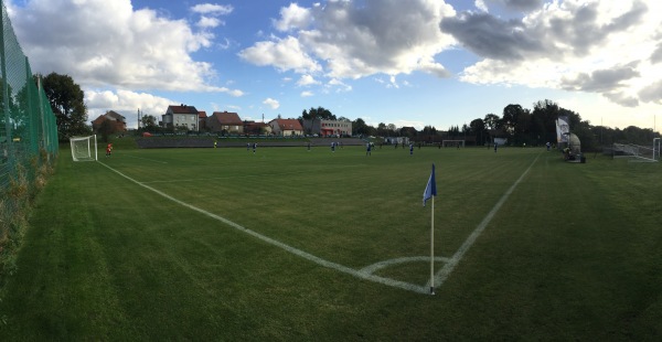 Boisko w Sierakowicach - Sierakowice