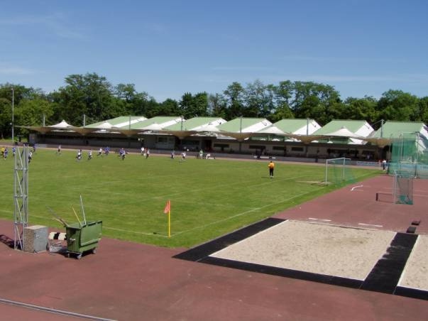 Michael-Hoffmann-Stadion im Sportzentrum Pfeifferswörth - Mannheim