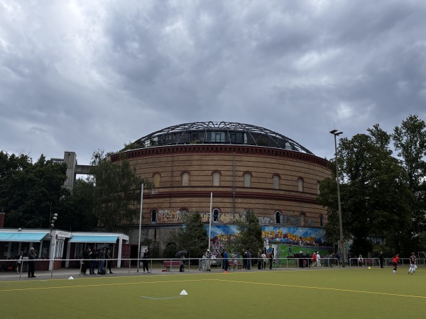 Sportplatz am Fichtebunker - Berlin-Kreuzberg