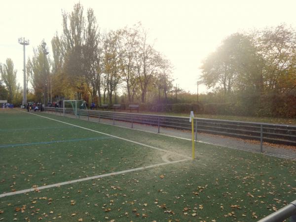 Sportplatz Am Zehntenhof - Wiesbaden-Schierstein