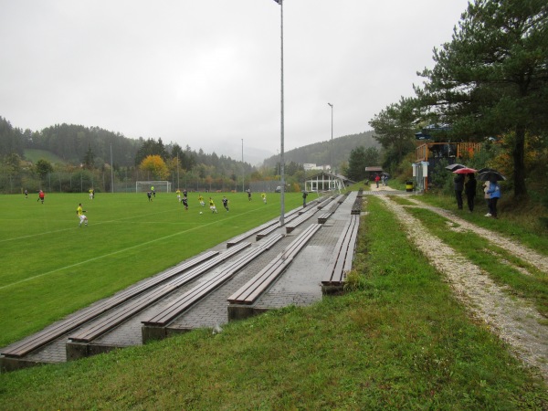 Waldsportanlage am Hang - Bischofsmais-Hochbruck