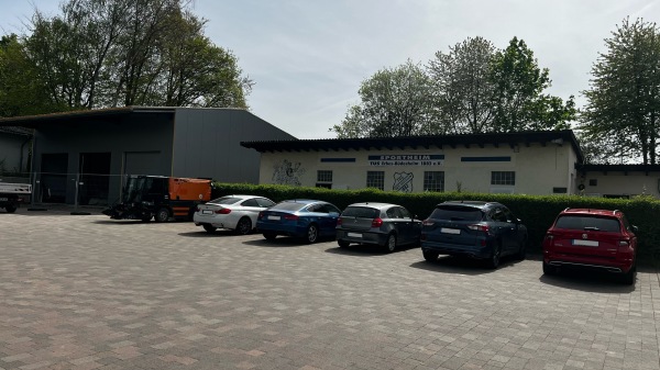 Sportplatz Nacker Straße - Erbes-Büdesheim