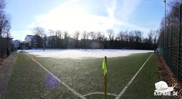 Sportplatz des Gymnasiums Rudolf-Hildebrand-Schule - Markkleeberg