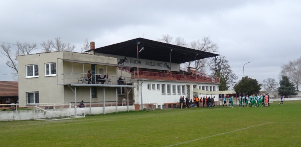 Futbalový štadión Tešedíkovo - Tešedíkovo