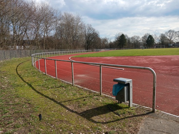 Kopernikus-Gymnasium-Sportplatz - Bargteheide