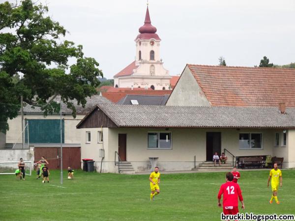 Sportplatz Stotzing - Stotzing