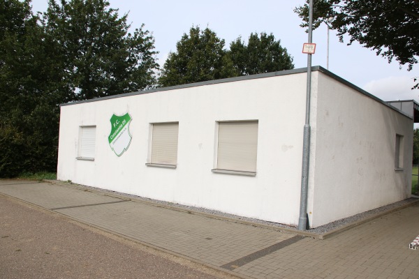 Sportplatz an der B57 - Linnich-Gereonsweiler