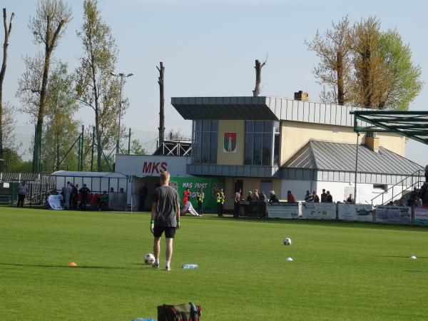 Stadion OSiR w Żmigrodzie - Żmigród