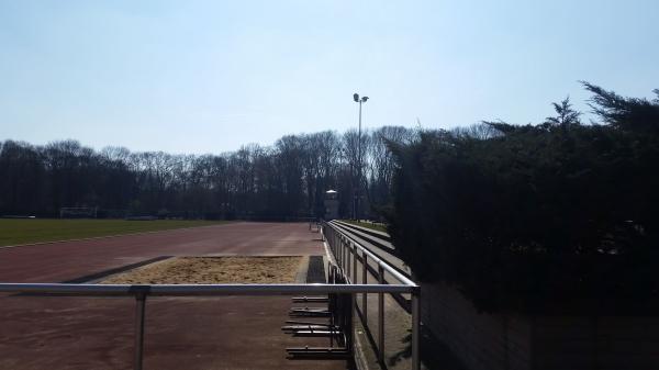 TuS-Anlage im Sportpark Höhenberg - Köln-Höhenberg