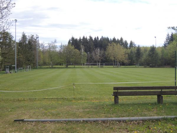 Sportplatz an der Landesgrenze - Welterod