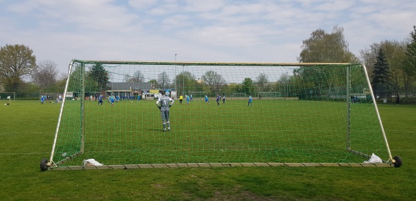 Sportanlage an der Kanalbrücke C-Platz - Hannover-Vahrenheide